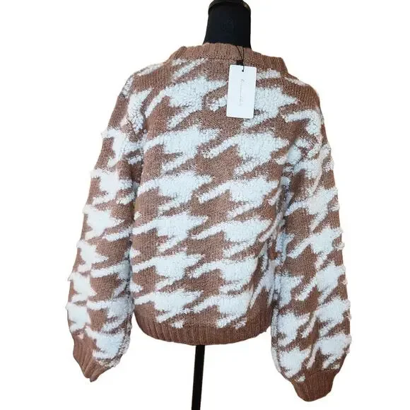 Line & Dot Houndstooth Sweater - Picture 5 of 16